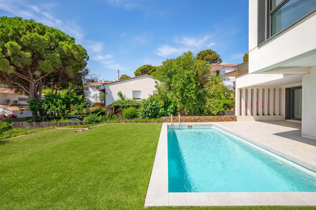 living - Casa / villa de 285m² en venta en Llanca, Costa Brava - gallery - 8