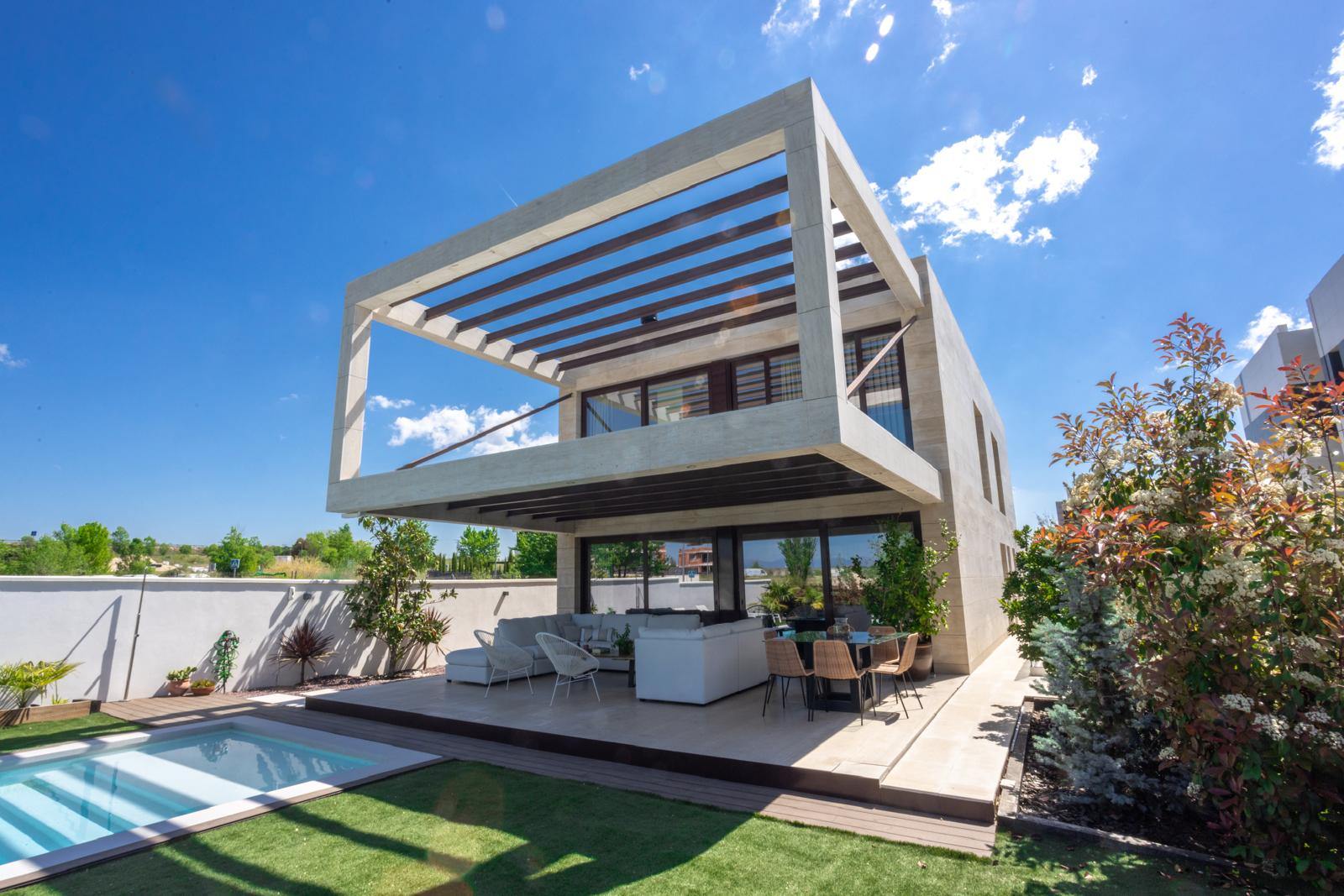 living - Casa rural de 550m² en alquiler en Majadahonda, Madrid - gallery - 9