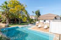 living - 453m² house / villa for sale in La Eliana, Valencia - gallery thumbnail - 2