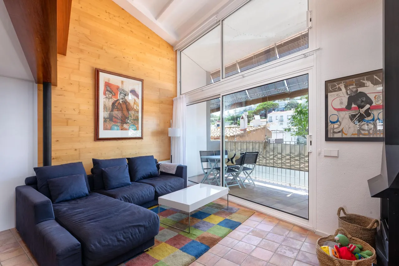 living - 175m² house / villa for sale in Cadaqués, Costa Brava - gallery - 7