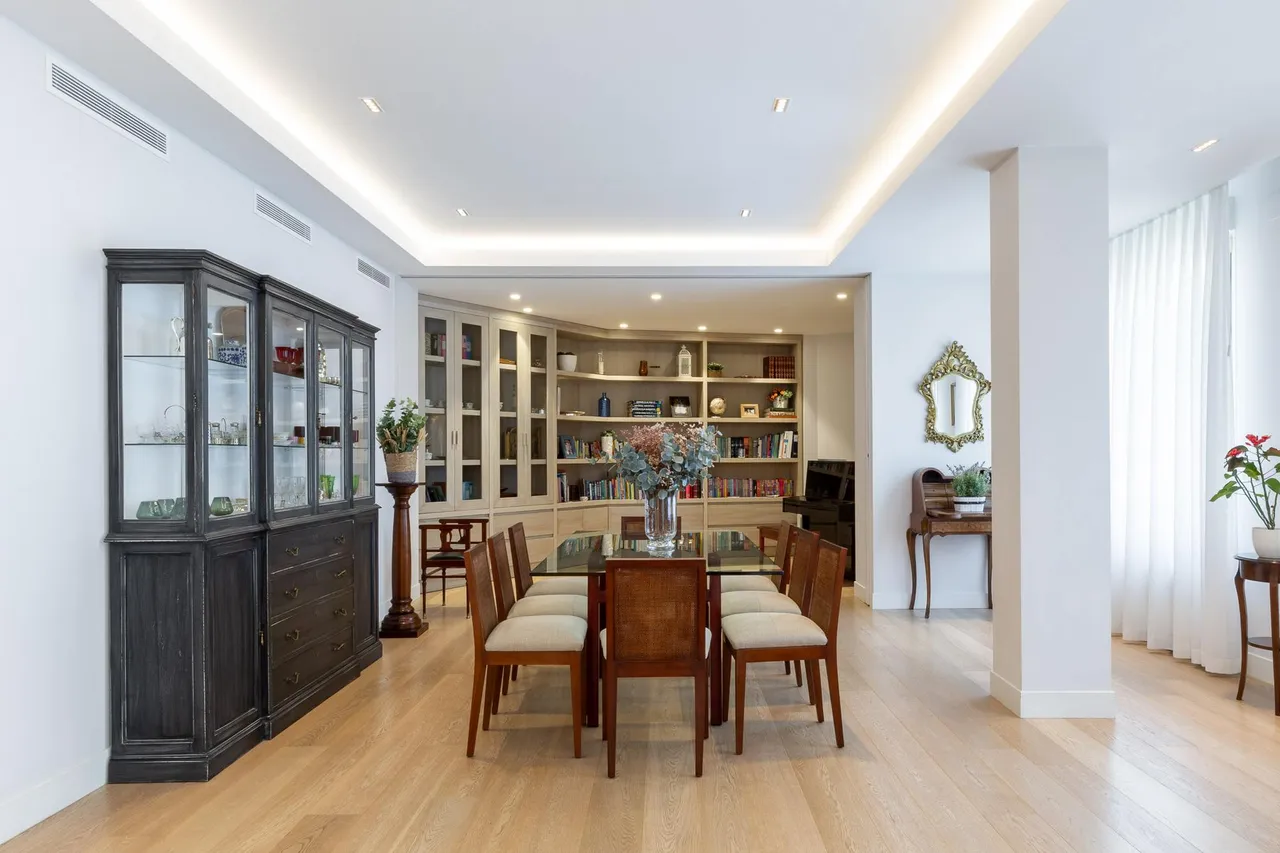 living - Piso de 376m² en venta en Sant Francesc, Valencia - gallery - 6