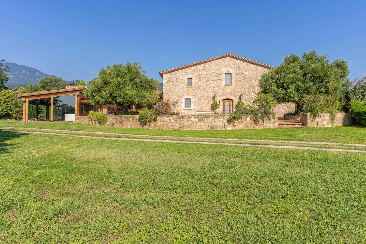 living - 540m² country house for sale in La Selva, Girona - gallery - 5
