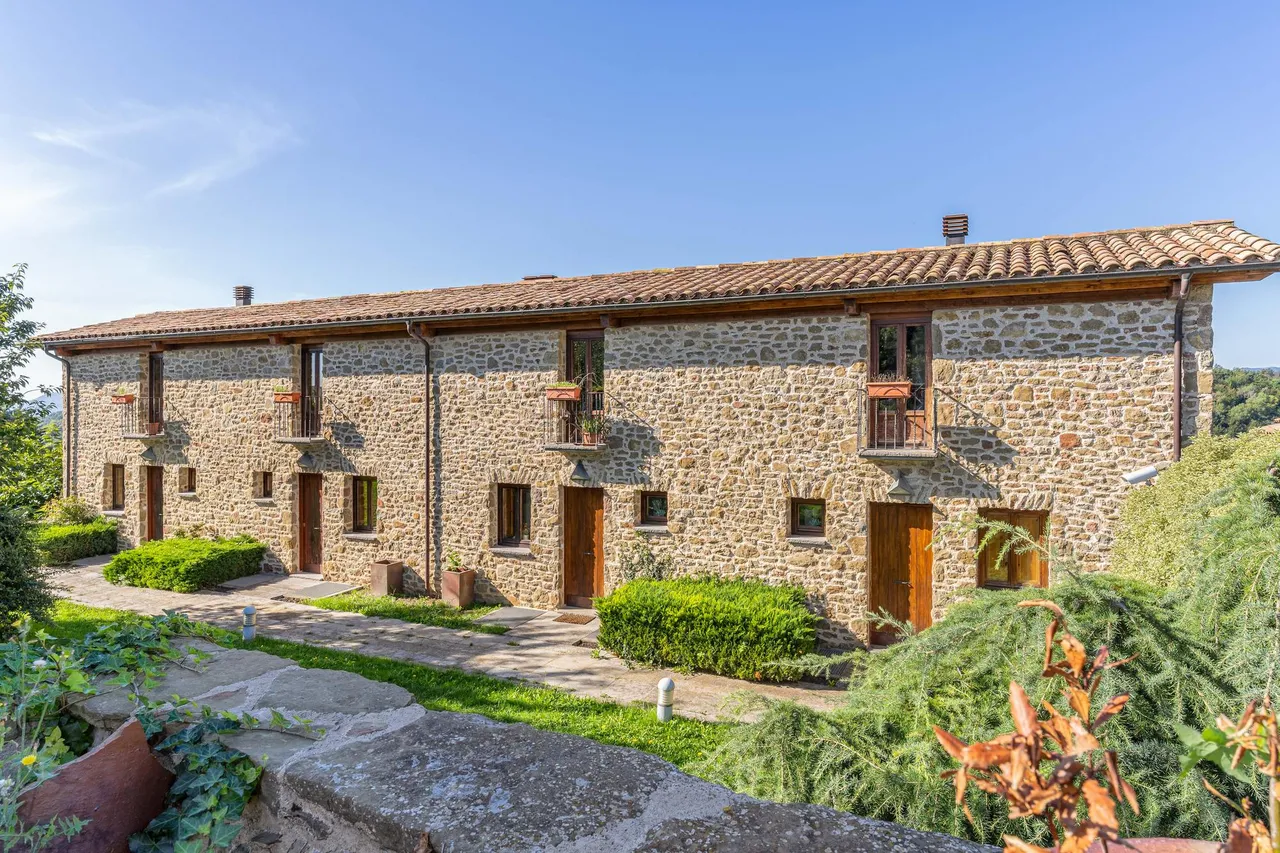 living - 1,686m² hotel for sale in La Garrotxa, Girona - gallery - 10