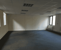 logistics - Activités / Bureaux À Louer - gallery thumbnail - 4
