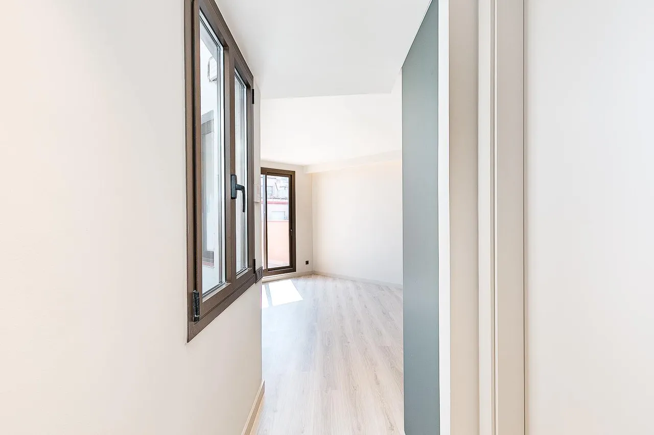 living - 62m² penthouse with 56m² terrace for sale in Eixample Right - gallery - 5