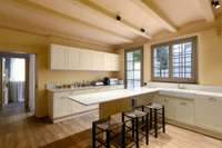living - Masia de 1,037m² en venta en Sant Andreu de Llavaneres - gallery thumbnail - 8