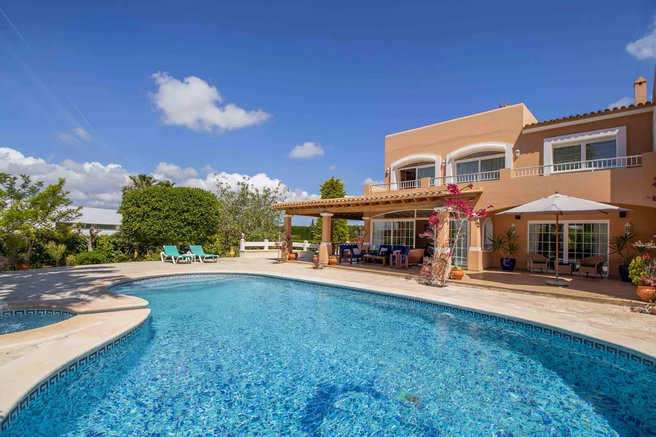 living - Casa / villa de 530m² en venta en Ibiza ciudad - gallery - 3