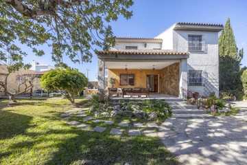living - Casa / villa de 320m² en venta en La Eliana, Valencia - featured
