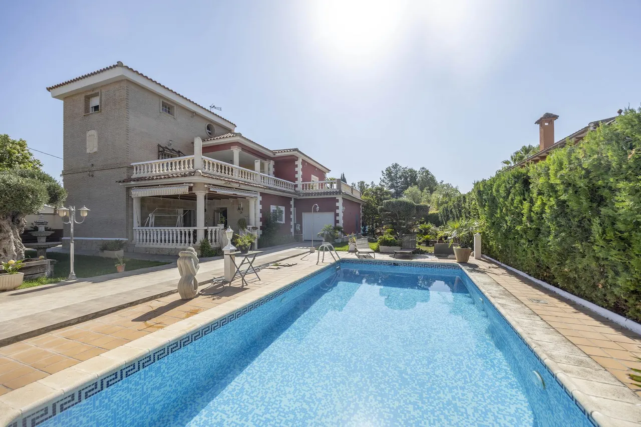 living - 430m² house / villa for sale in La Eliana, Valencia - gallery - 3