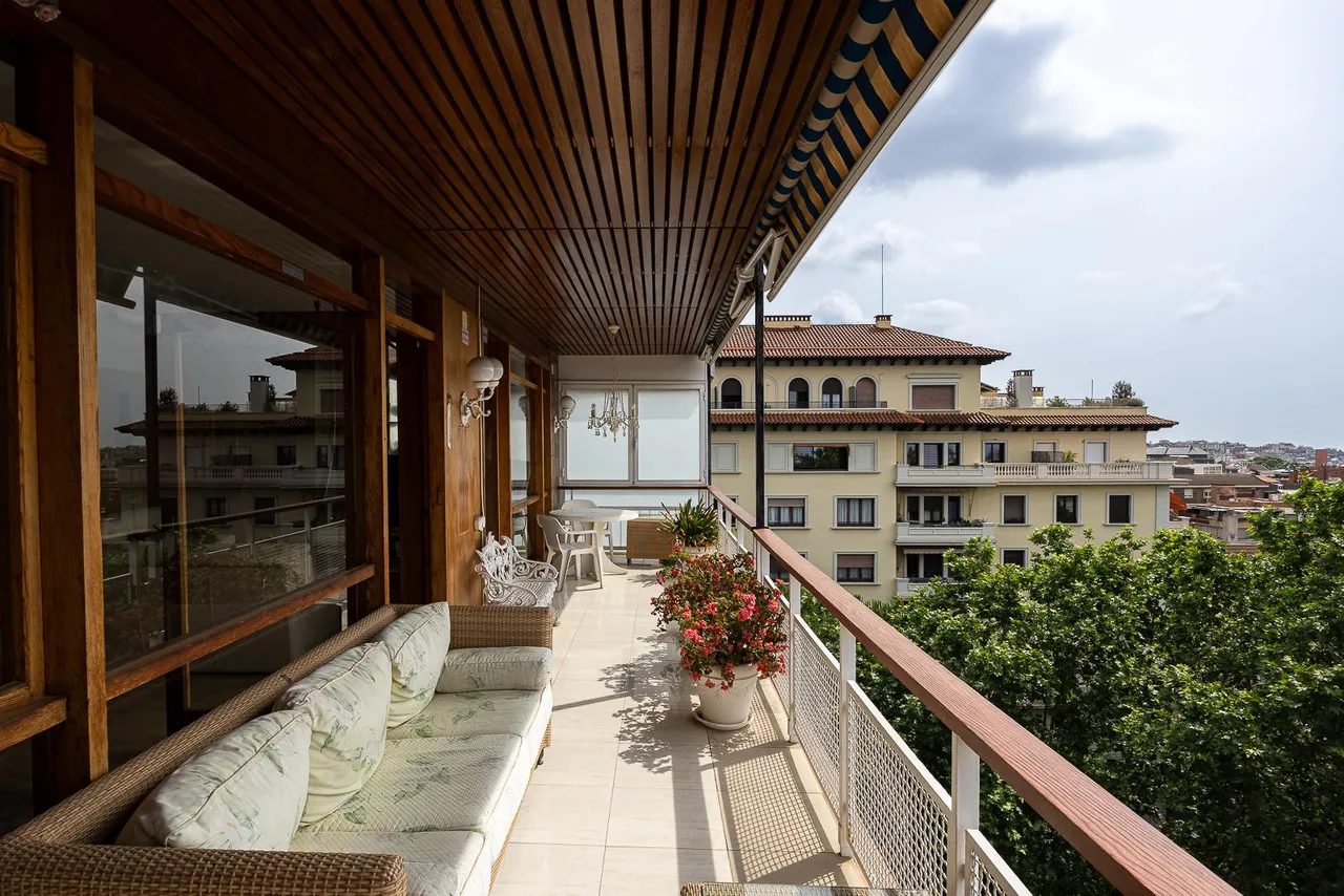 living - 206m² apartment with 20m² terrace for rent in Sarrià - gallery - 4