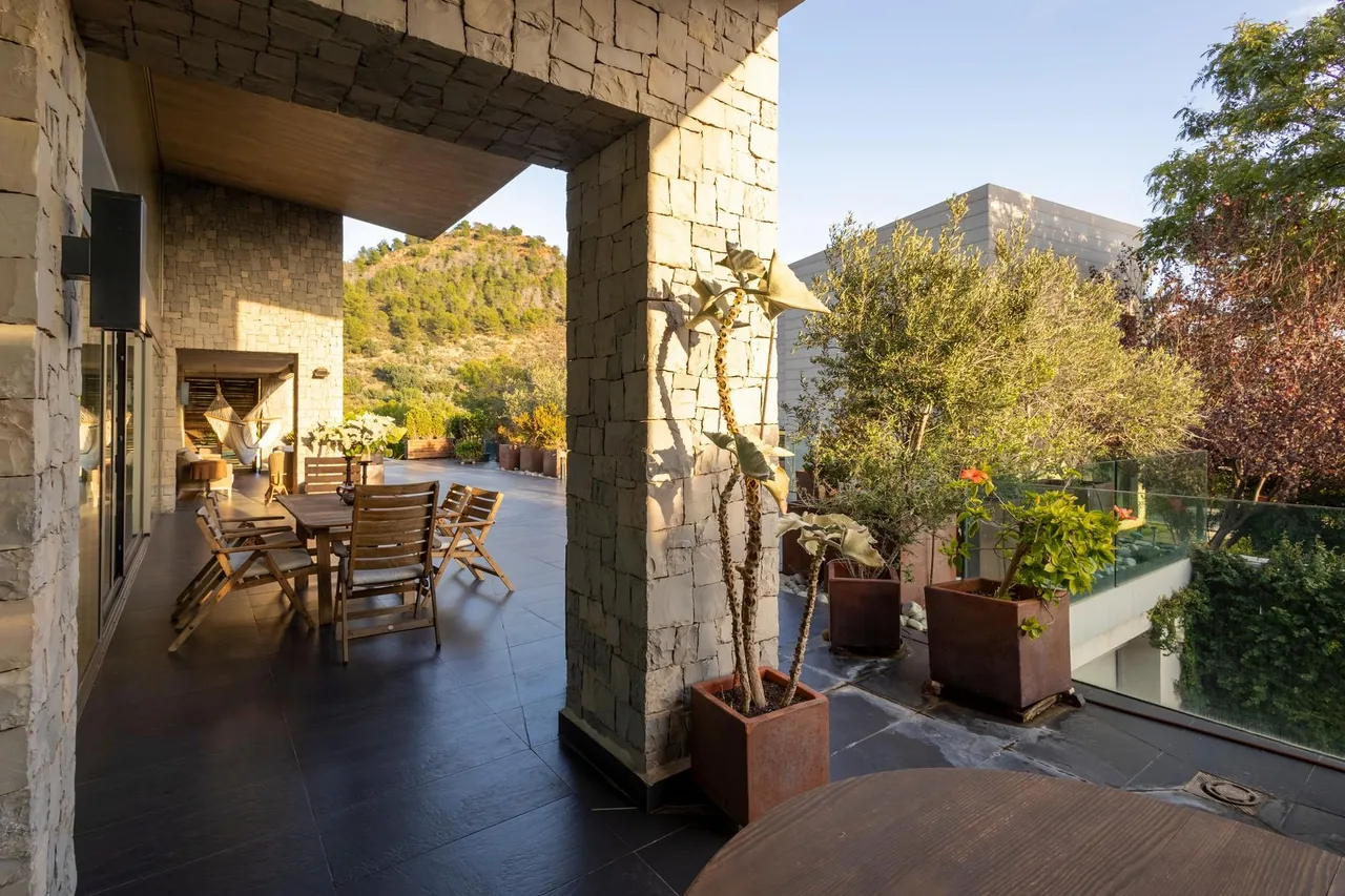 living - 646m² house / villa for sale in Los Monasterios, Valencia - gallery - 9