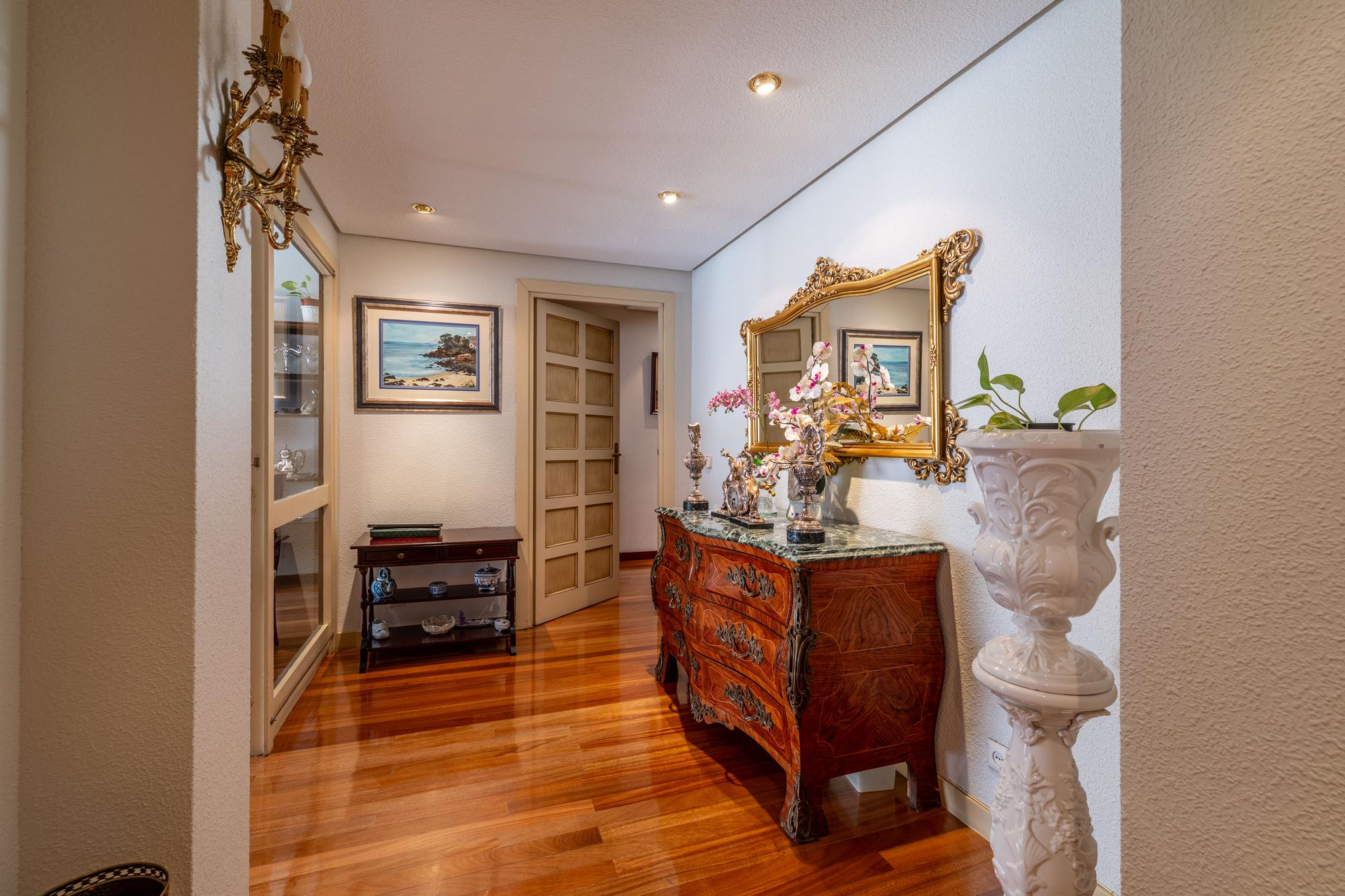 living - Piso de 164m² en venta en Arapiles, Madrid - gallery thumbnail - 6