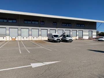 logistics - Entrepôt / Bureaux À Louer - featured