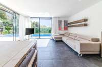 living - 217m² house / villa with 190m² garden for sale in Vallpineda - gallery thumbnail - 5