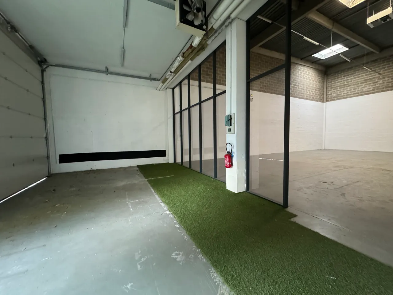 logistics - Light Industrial Premises / Offices For Rent - gallery - 2