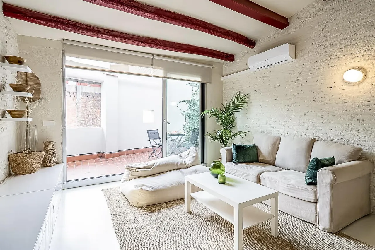 living - Piso de 57m² con 15m² terraza en venta en Poblenou - gallery - 2