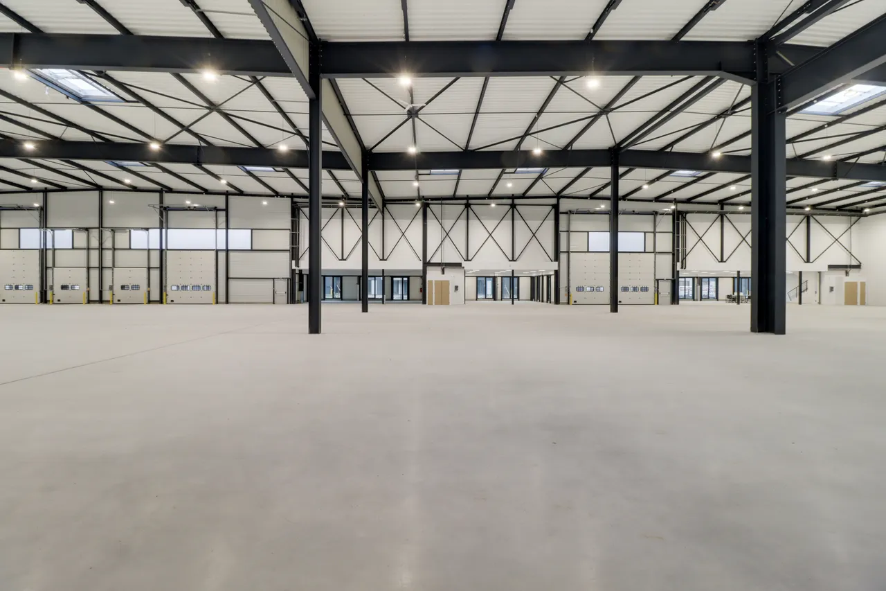logistics - Light Industrial Premises / Offices For Rent - gallery - 10
