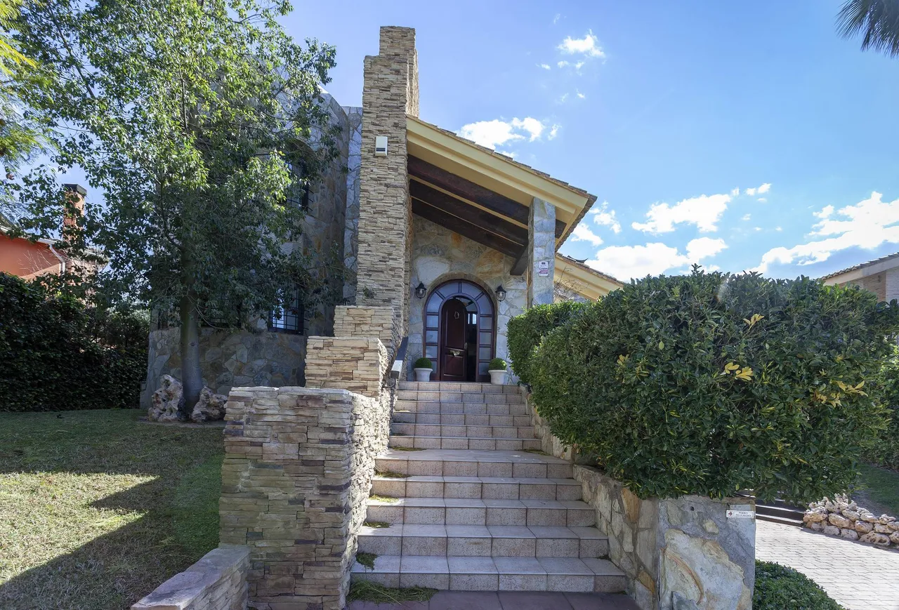 living - Villa de 603 m² con jardín de 400 m², en venta en El Puzol - gallery - 4