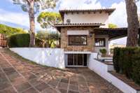living - 252m² house / villa for sale in Vilassar de Dalt, Barcelona - gallery thumbnail - 3