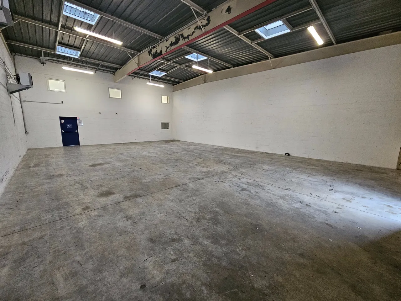logistics - Light Industrial Premises / Offices For Rent - gallery - 4
