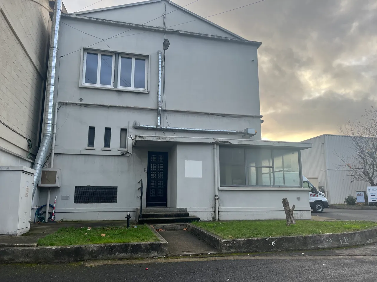 logistics - Activity Facility For Rent - gallery - 2