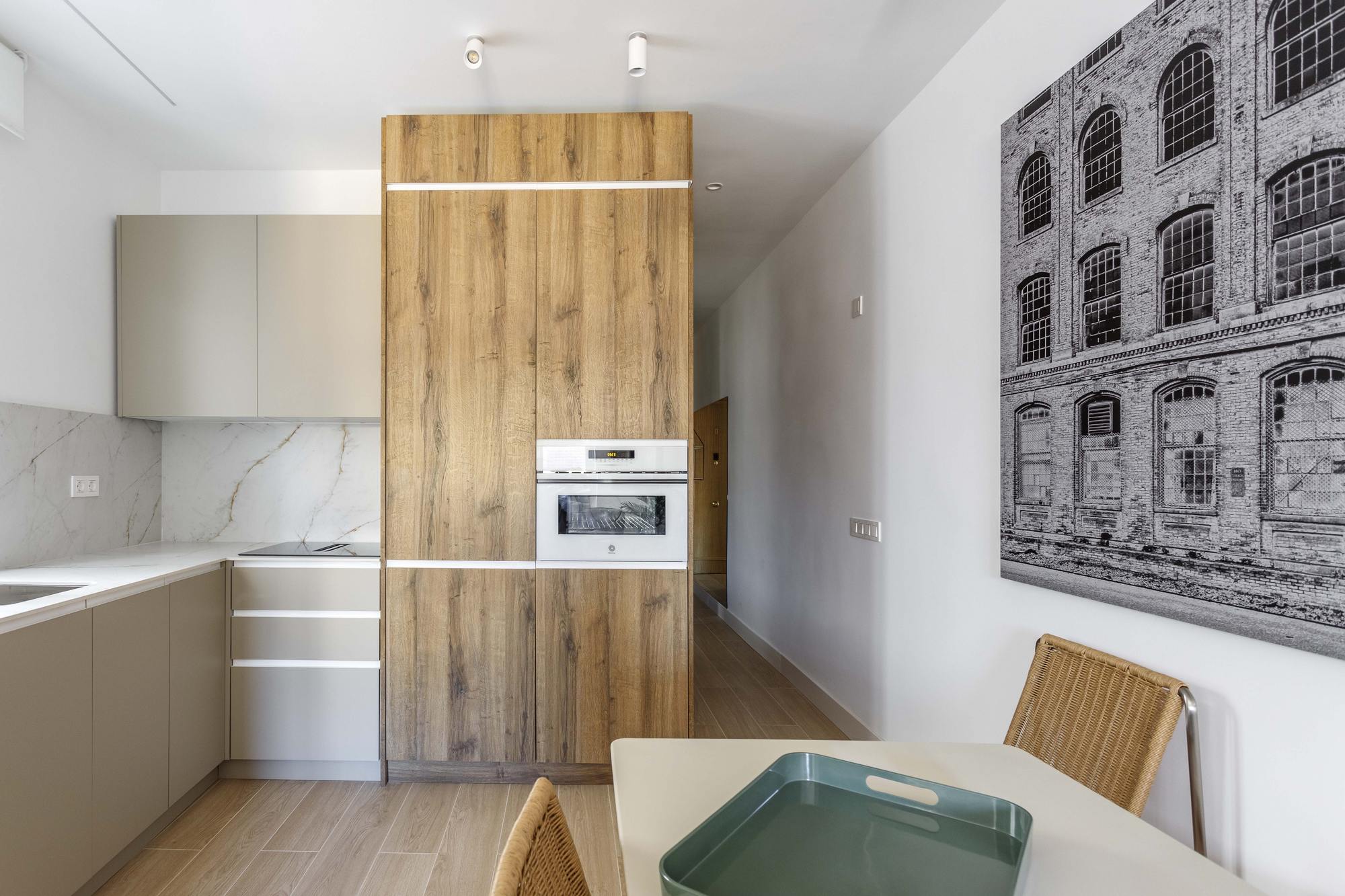 living - 70m² apartment for rent in Arapiles, Madrid - gallery - 10