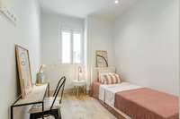 living - 171m² apartment for sale in Gaztambide, Madrid - gallery thumbnail - 7