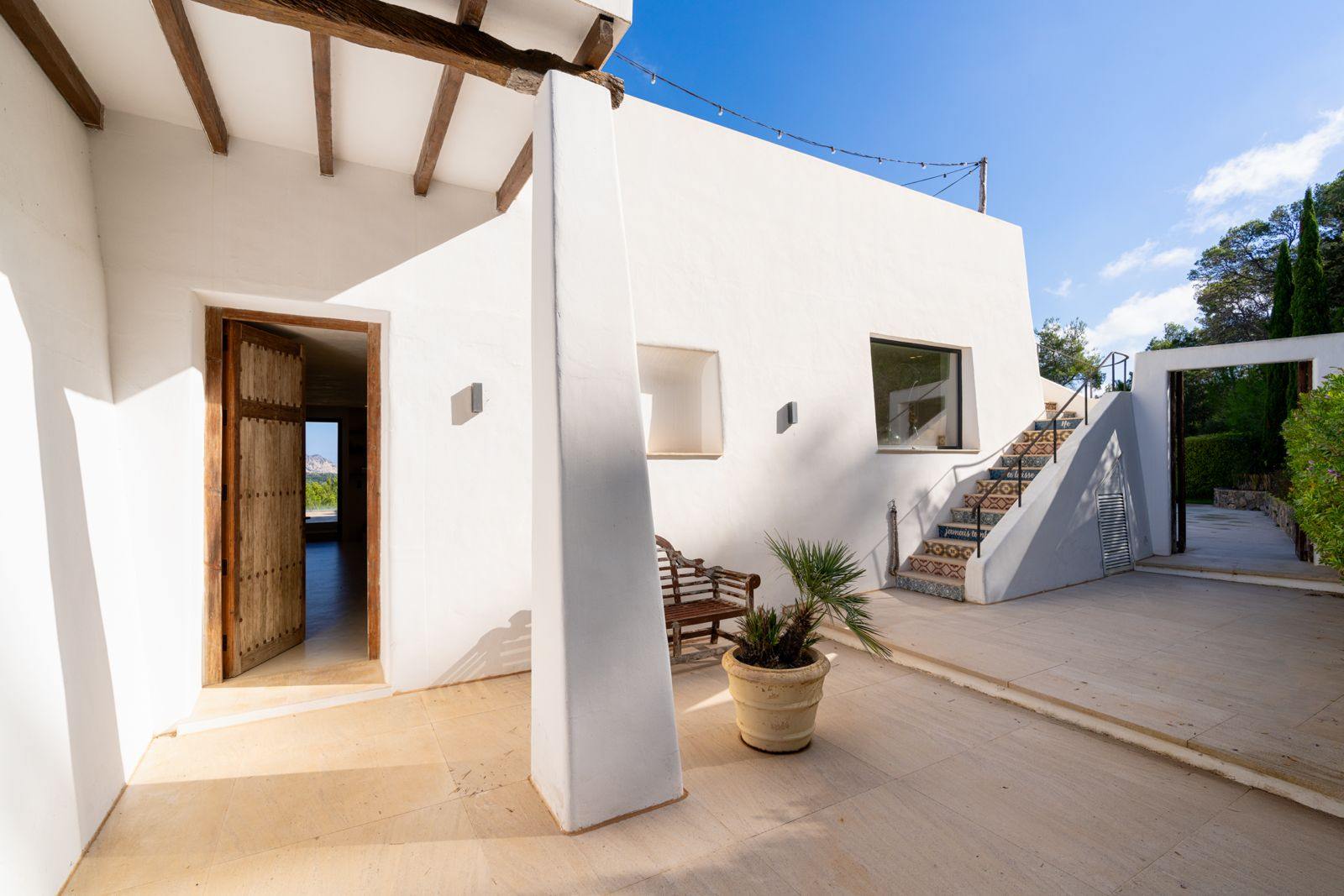 living - 340m² house / villa for sale in San Juan, Balearic Islands - gallery - 3