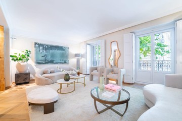 living - 175m² apartment for sale in Goya, Madrid - featured