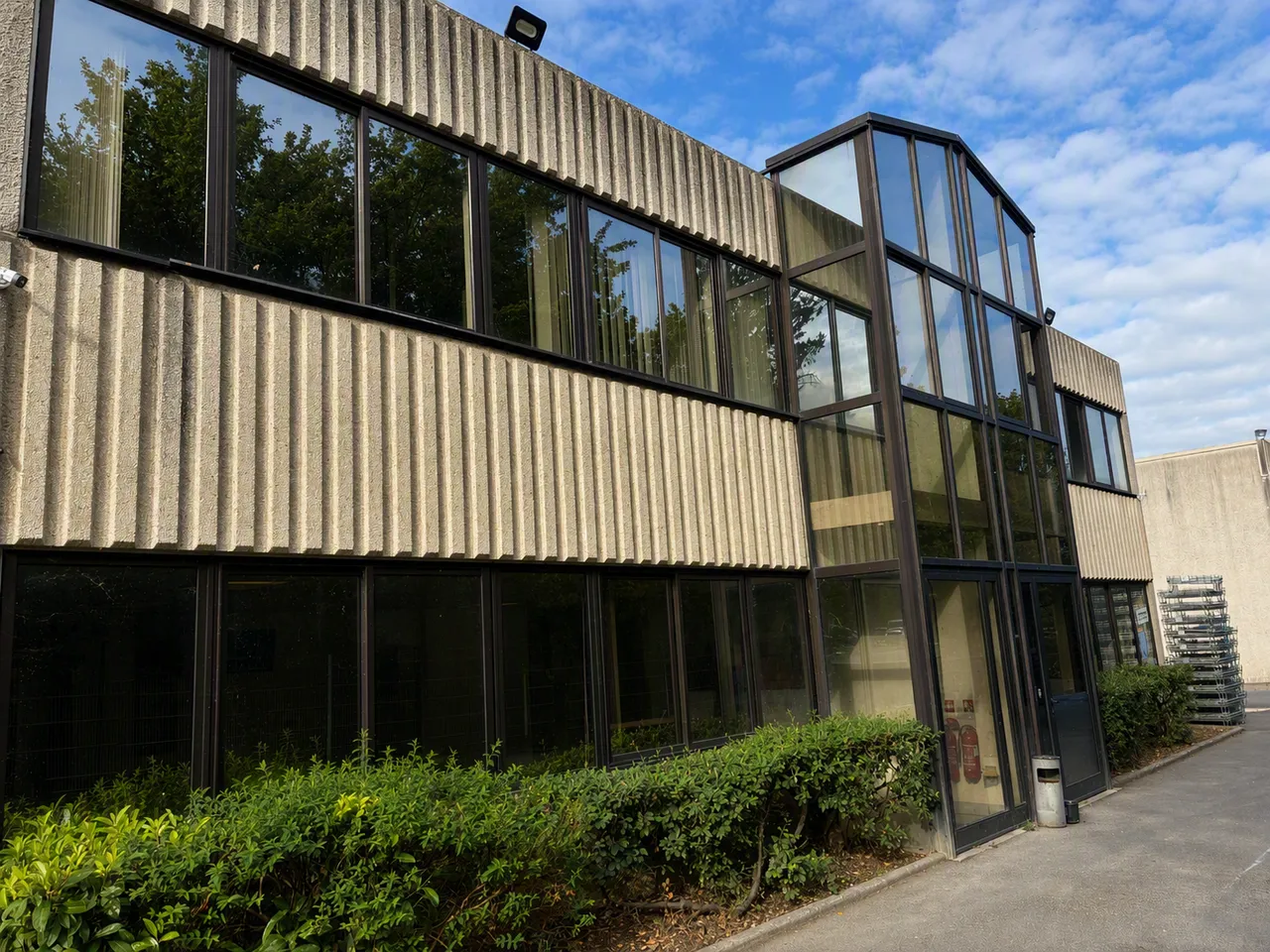 logistics - Local d’activités À Louer - gallery - 4