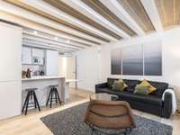 living - Piso de 87m² en venta en Gótico, Barcelona - gallery thumbnail - 2