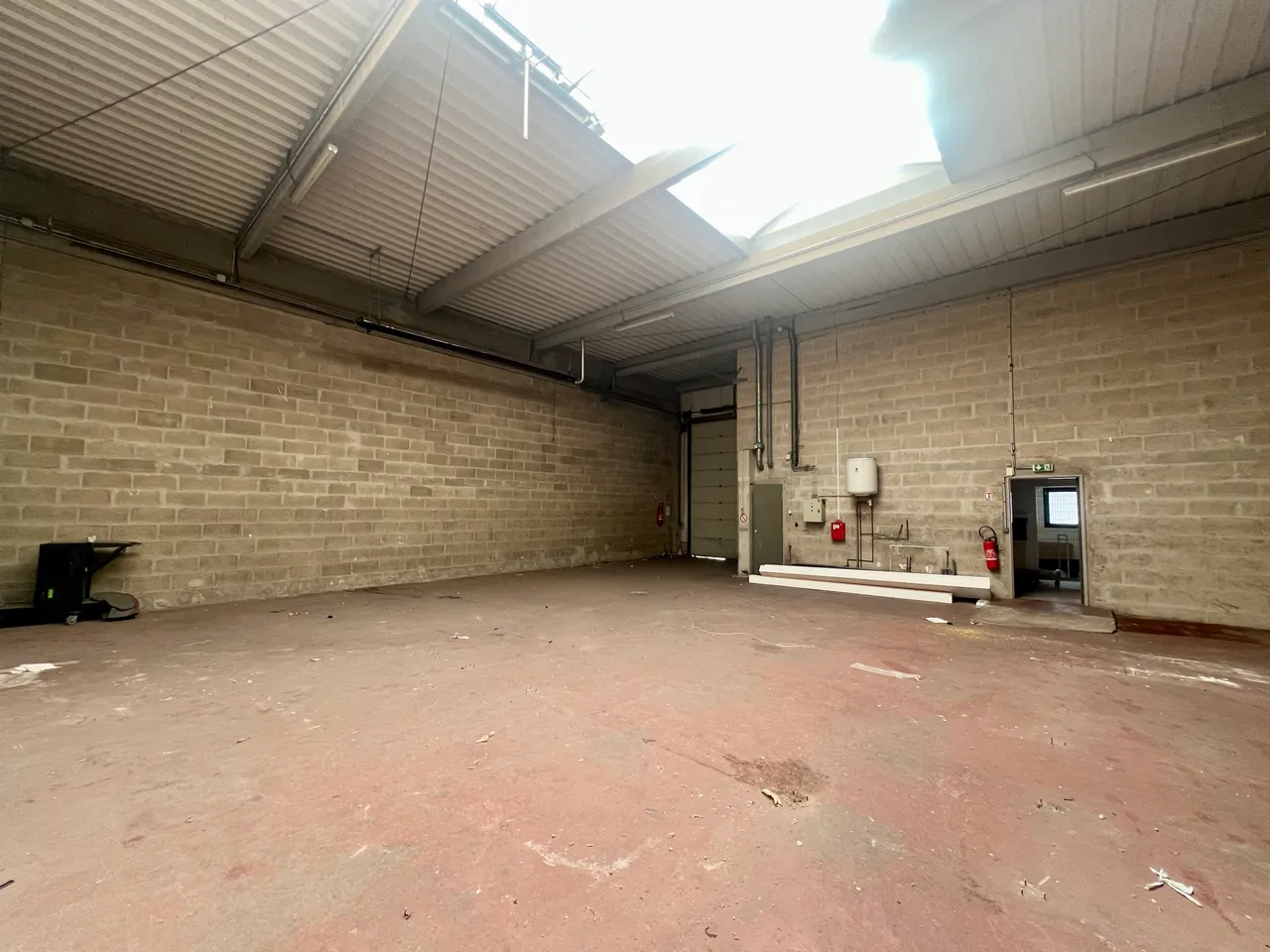logistics - Light Industrial Premises / Offices For Rent - gallery - 3