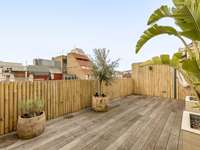 living - Ático de 52m² con 62m² terraza en venta en Eixample Derecho - gallery thumbnail - 7