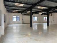 logistics - Local d’activités À Louer - gallery thumbnail - 5