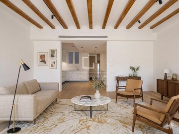living - Piso de 137m² con 6m² terraza en venta en Eixample Derecho - featured