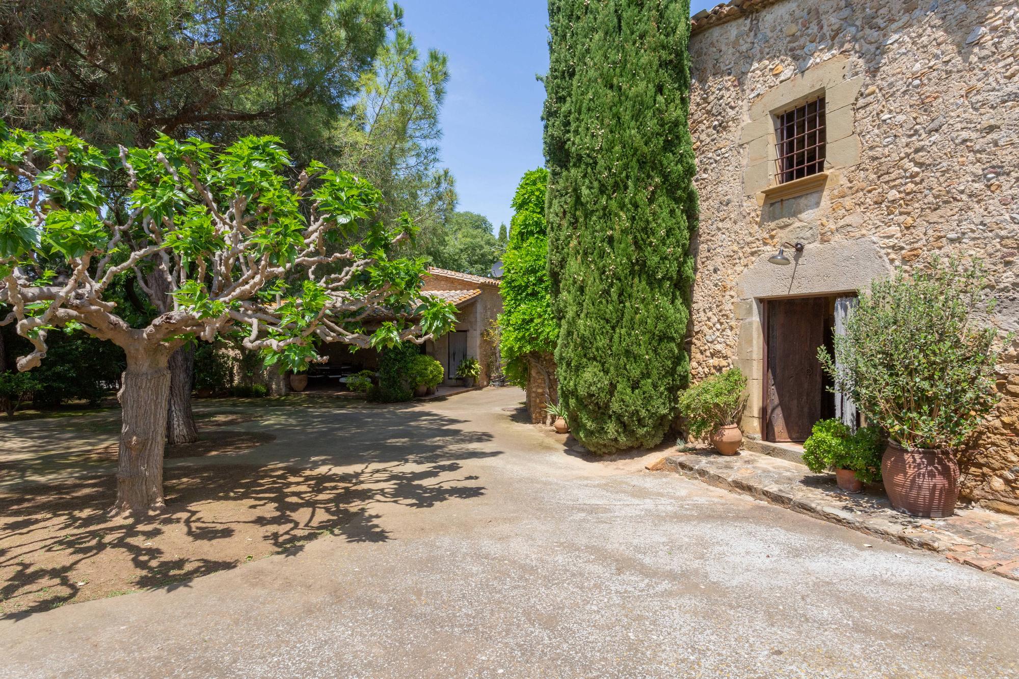 living - Propiedad rústica en venta cerca de Figueres y la Costa Brava - gallery - 2