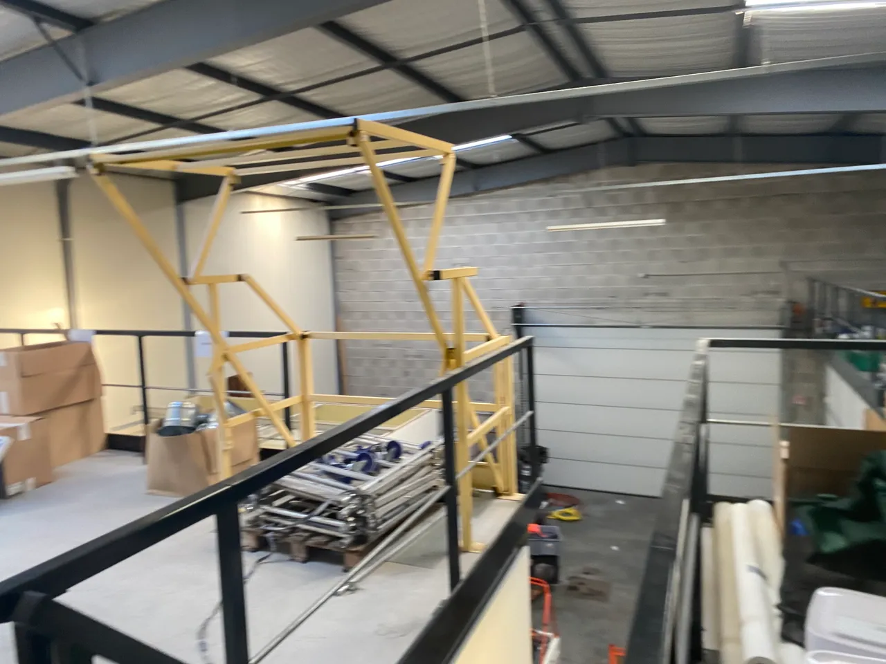 logistics - Light Industrial Premises / Offices For Rent - gallery - 7