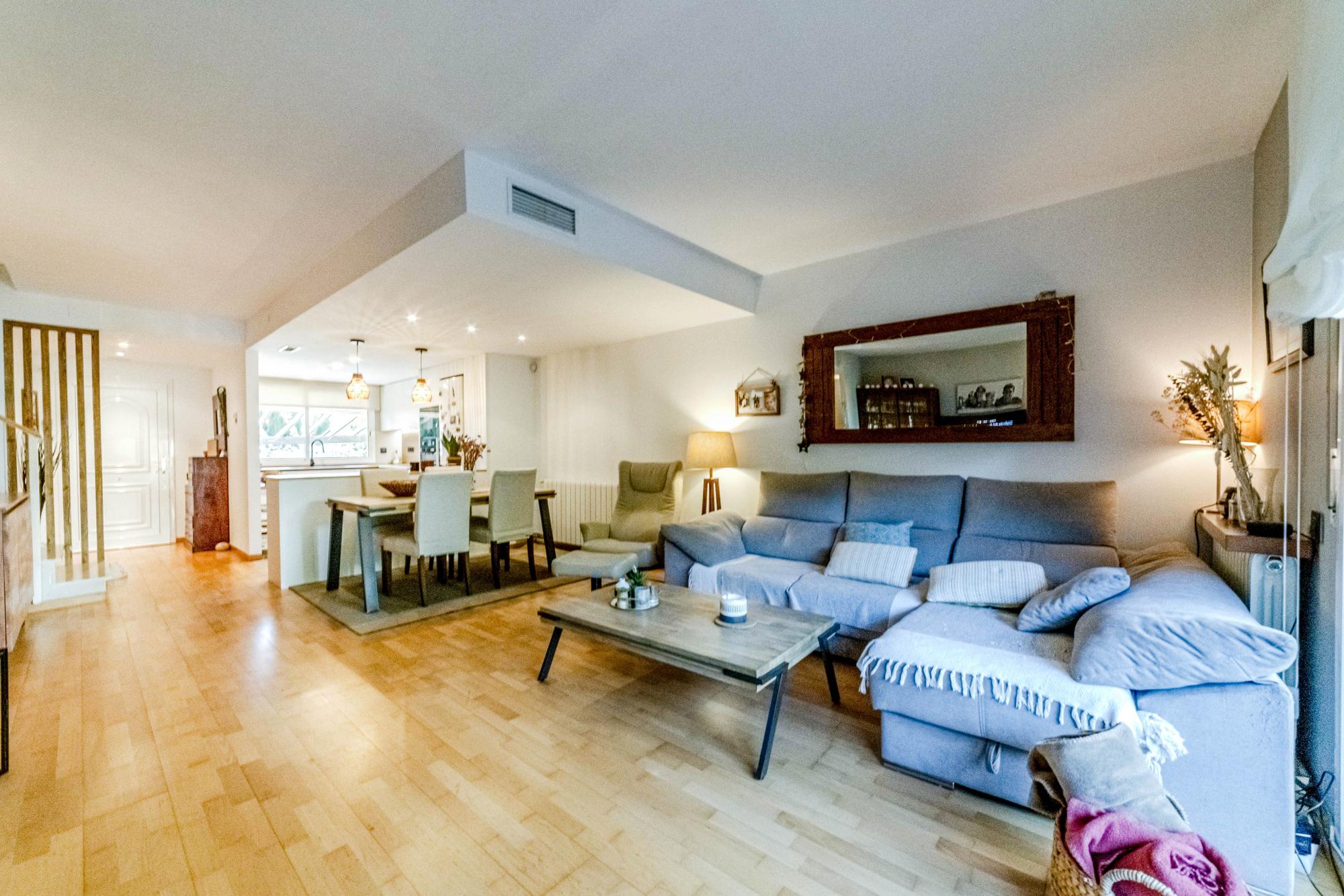 living - 187m² house / villa with 101m² garden for sale in Levantina - gallery thumbnail - 10