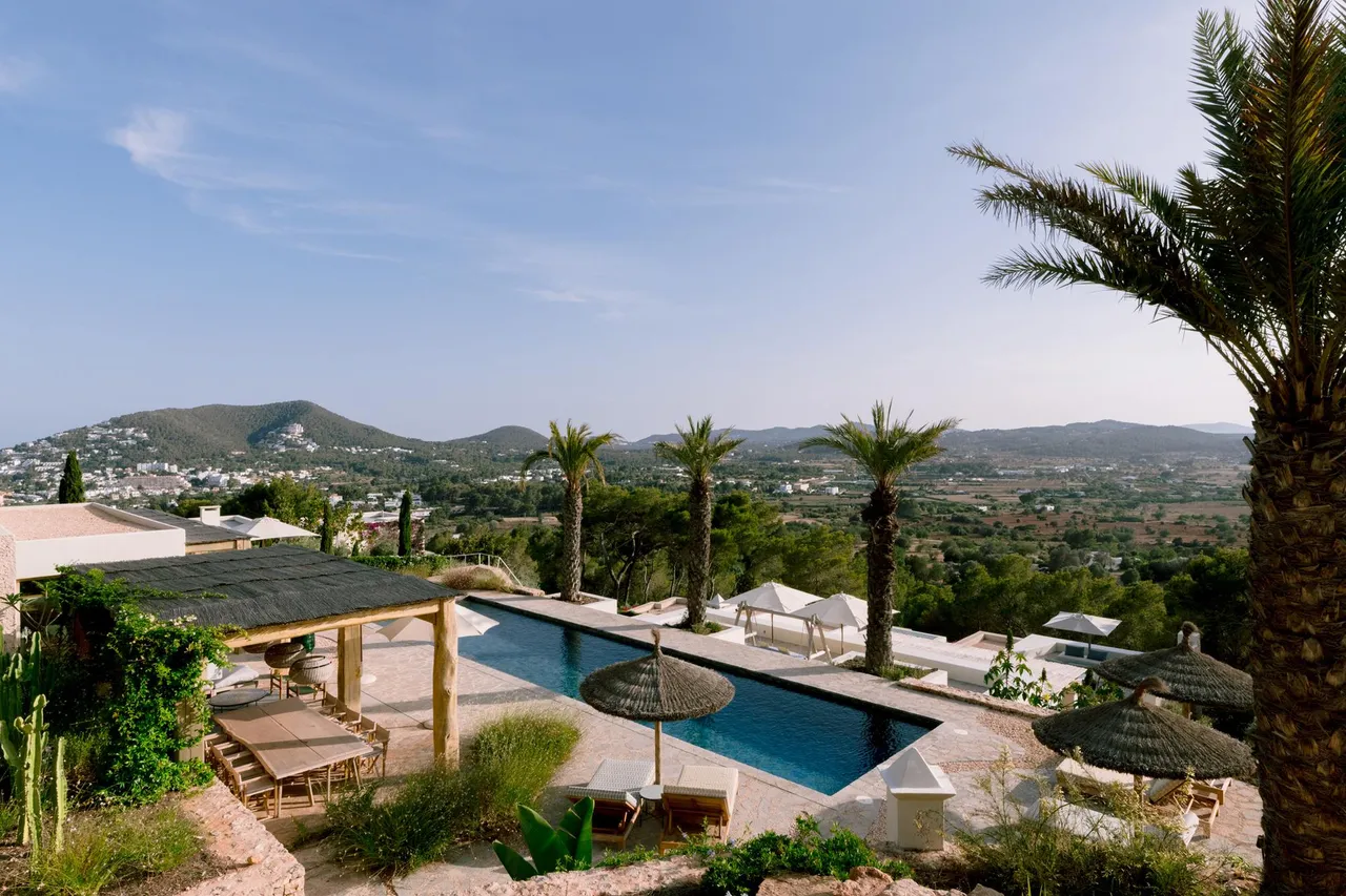living - Casa / villa de 1,154m² en venta en Santa Eulalia - gallery - 10
