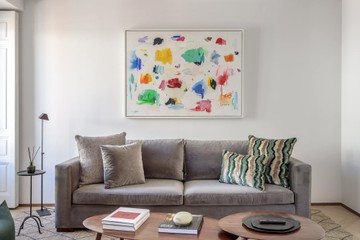 living - 100m² apartment for rent in Cortes / Huertas, Madrid - featured