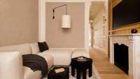 living - Piso de 317m² en venta en Almagro, Madrid - gallery thumbnail - 3