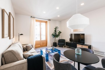 living - Piso de 90m² en alquiler en La Latina, Madrid - featured