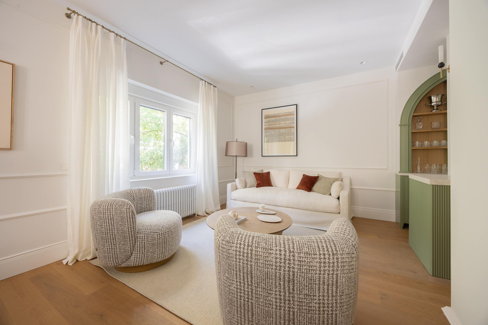 living - 213m² apartment for sale in Recoletos, Madrid - gallery thumbnail - 10