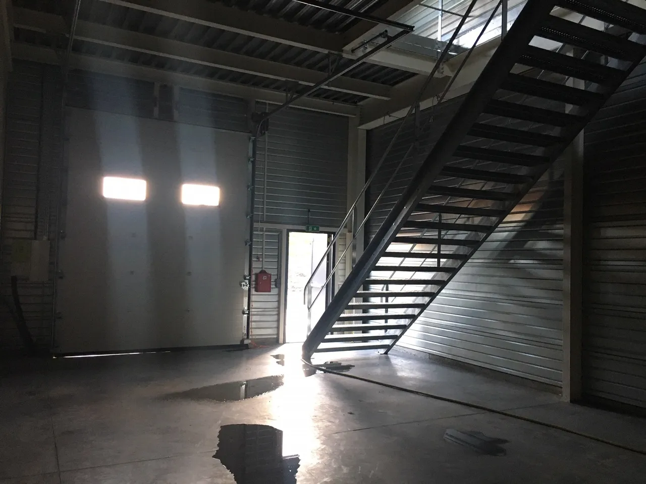 logistics - Local d’activités À Louer - gallery - 6
