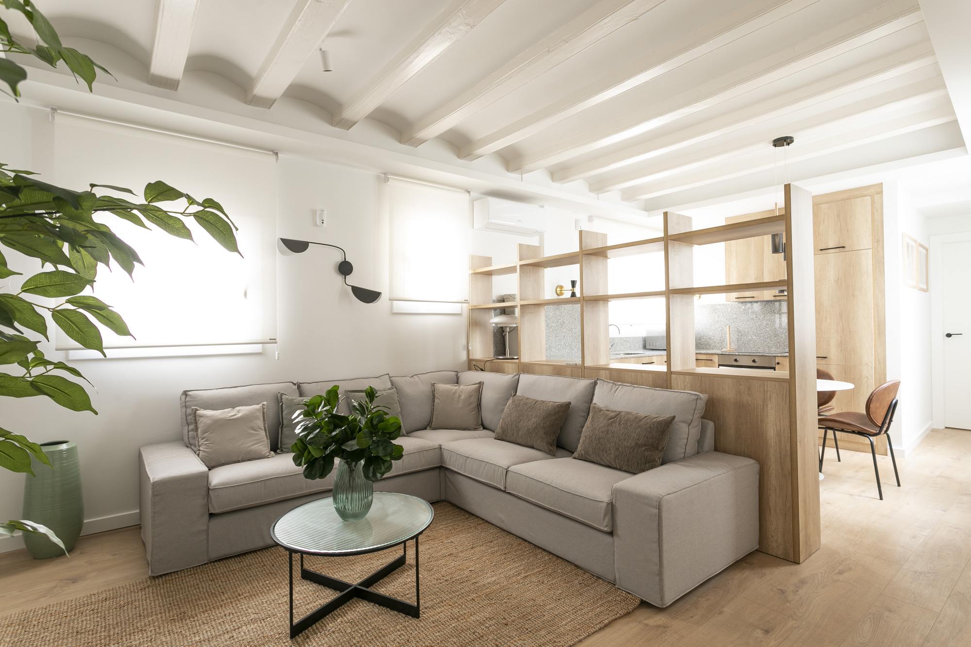 living - Piso de 85m² en venta en Gótico, Barcelona - gallery thumbnail - 7