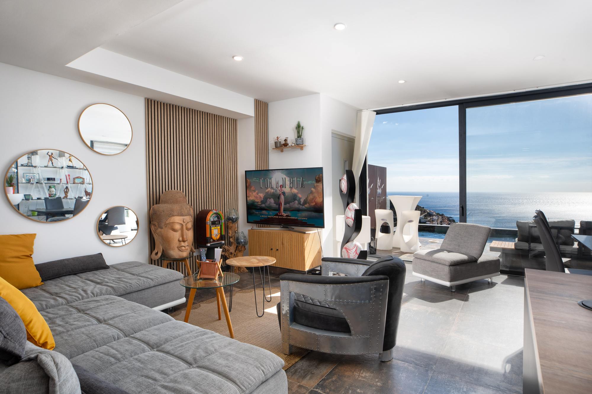 living - 219m² house / villa for sale in Bay of Roses, Costa Brava - gallery - 7