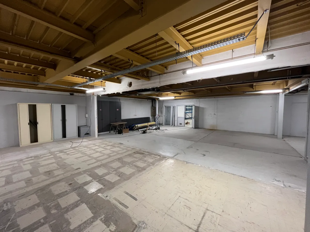 logistics - Activités / Bureaux À Louer - gallery - 2