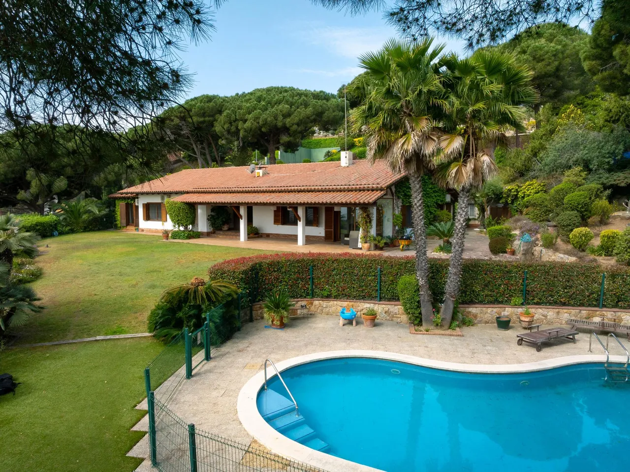 living - Casa / villa de 698m² en venta en Cabrera de Mar, Barcelona - gallery - 2