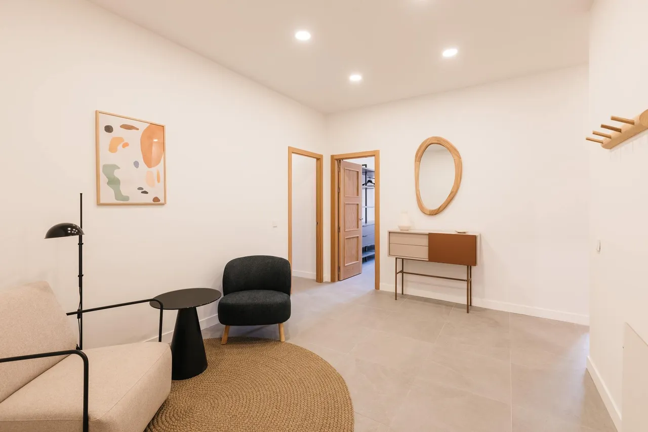 living - Piso de 145m² en alquiler en La Latina, Madrid - gallery - 2
