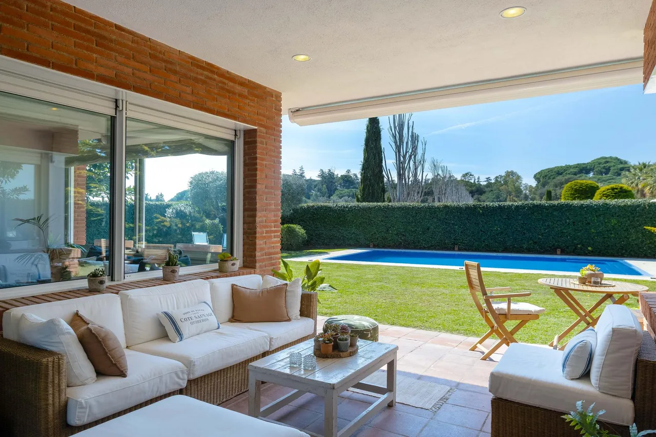 living - 451m² house / villa for sale in Sant Vicenç de Montalt - gallery - 6